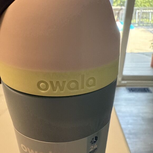 Owala 24oz Stainless Steel Insulated FreeSip Water Bottle - Northern Lights - Picture 4 of 10